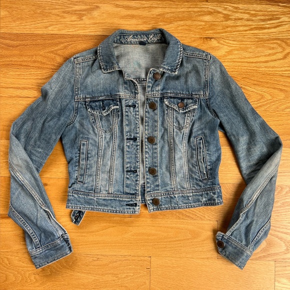Woman’s American Eagle jean jacket - size small - Picture 1 of 2